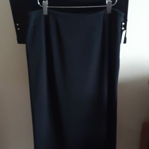 Jones New York Long Black Skirt with Slit - Medium